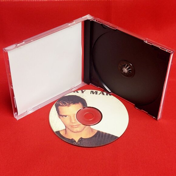 Ricky Martin Audio CD 1999 - Picture 6 of 8
